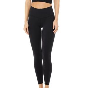 Alo 7/8 High-Waist Airbrush Legging. Black. M.